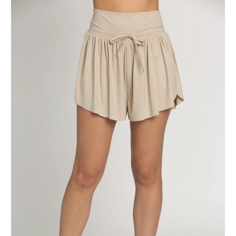 Gold Hinge Beige Go-with-the-Flow Athletic Shorts Size Small